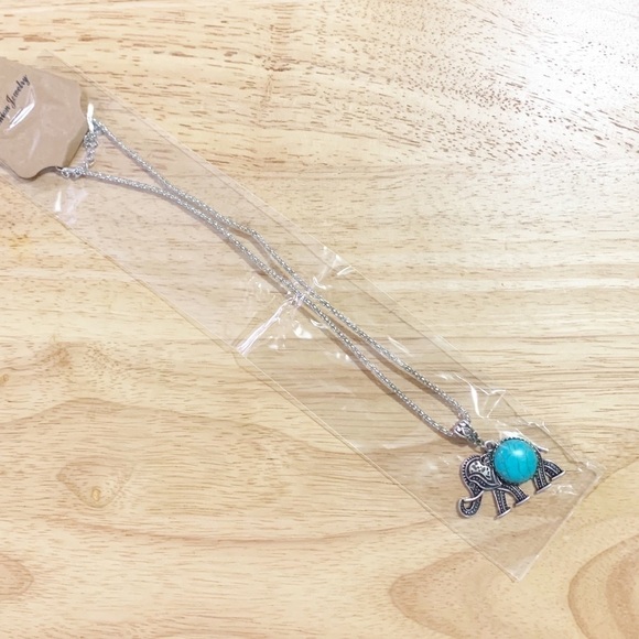 Brand new! Never worn! Silver Chain Elephant Gem Turquoise Semiprecious Necklace - Picture 1 of 2